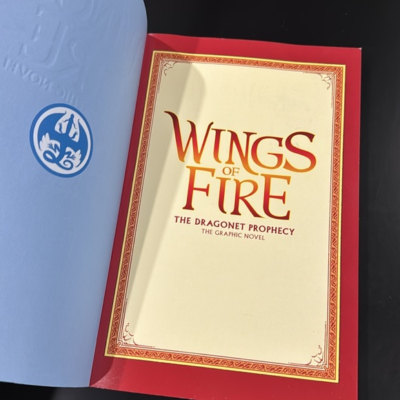 Wings of Fire Book #1: The Dragonet Prophecy - Scholastic Graphic Novel - Picture 3 of 9